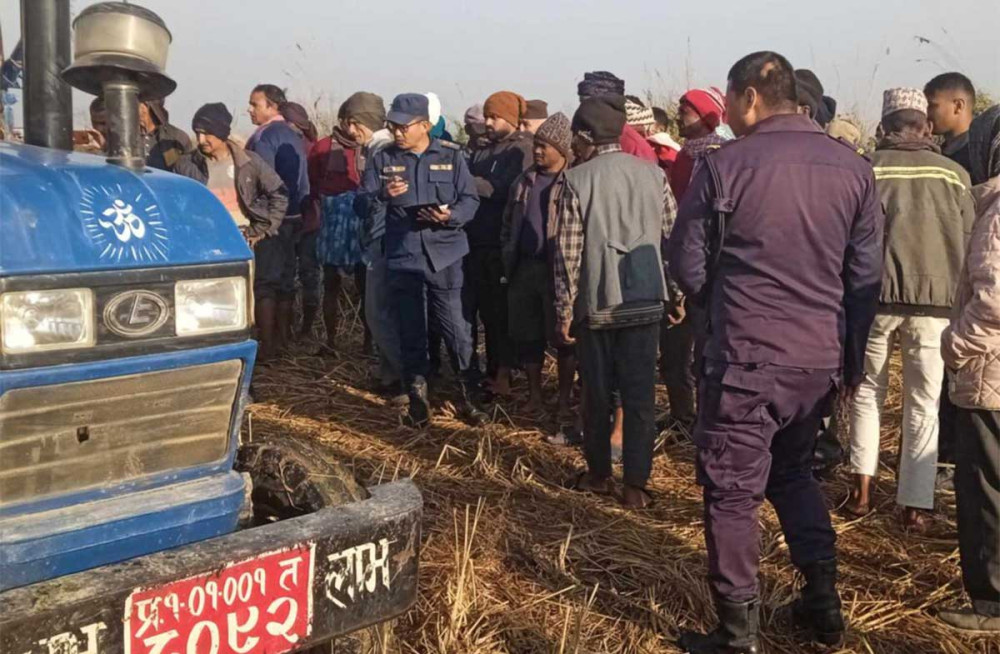 थ्रेसर लगाउने क्रममा  च्यापिएर टुडुको मृत्यु