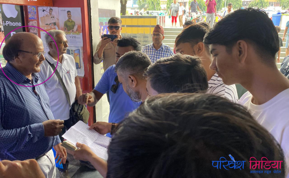 घुससहित पक्राउ परेका वडाध्यक्षलाई अख्तियार कार्यालय लगियो