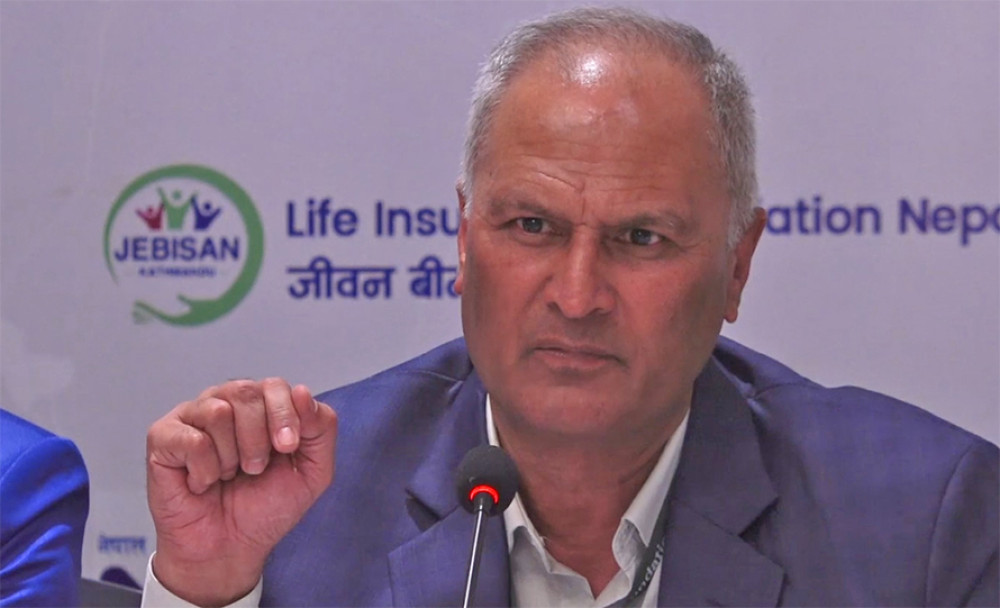 बीमा गर्न बाध्य बनाउने गरी कानुनी प्रवन्ध गर्न सरकारसँग आग्रह