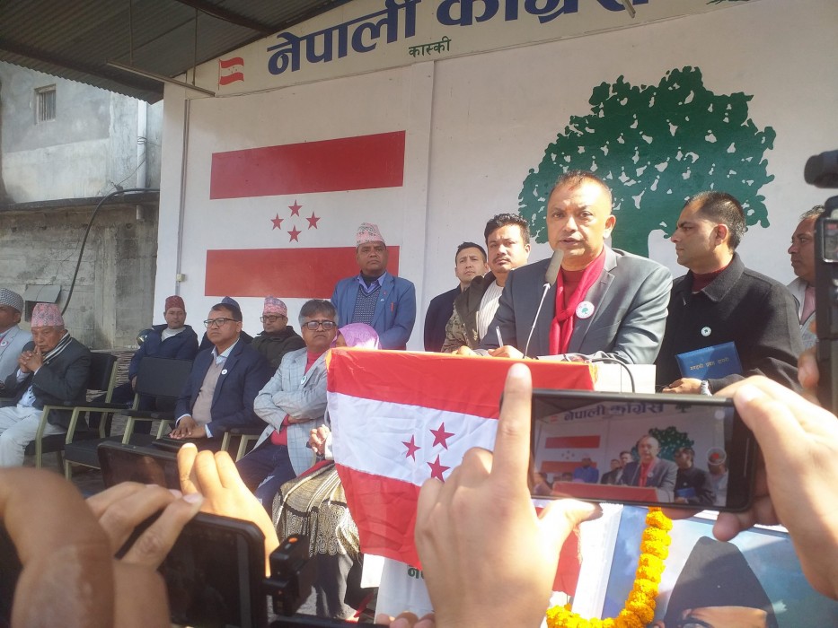 दुई अतिवादलाई पोषित गर्ने खतरा रहेको कांग्रेस सभापति थापाको भनाई